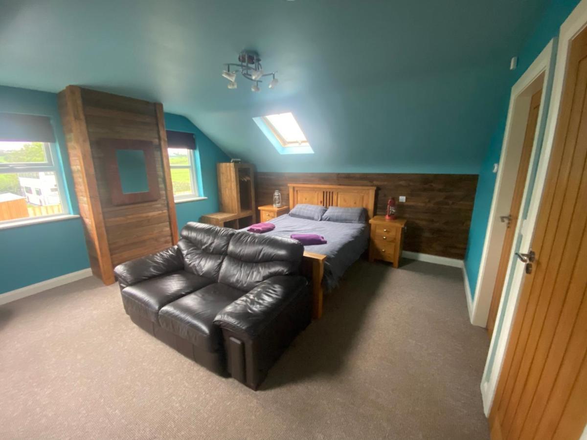 Sleeps 12 Hot Tub Sauna Cinema Pets Welcome Enniskillen Dış mekan fotoğraf