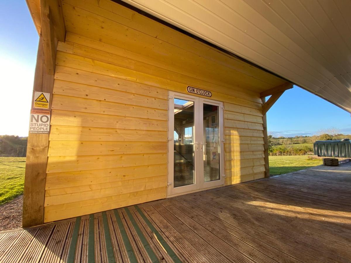 Sleeps 12 Hot Tub Sauna Cinema Pets Welcome Enniskillen Dış mekan fotoğraf