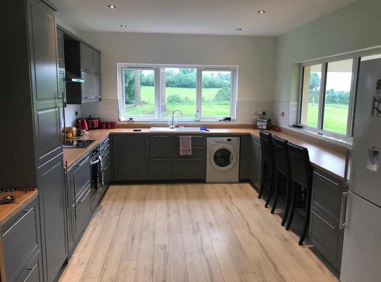 Sleeps 12 Hot Tub Sauna Cinema Pets Welcome Enniskillen Dış mekan fotoğraf