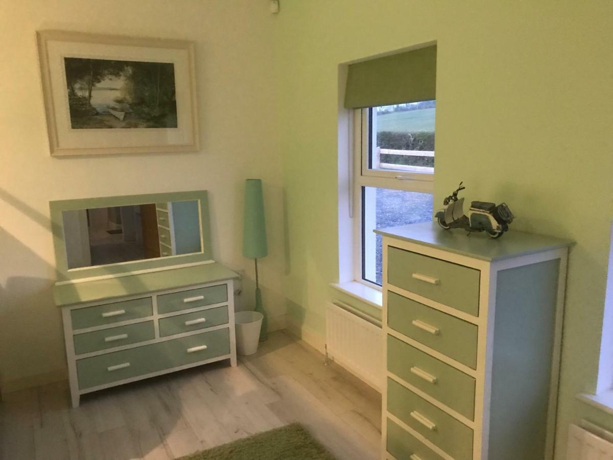Sleeps 12 Hot Tub Sauna Cinema Pets Welcome Enniskillen Dış mekan fotoğraf