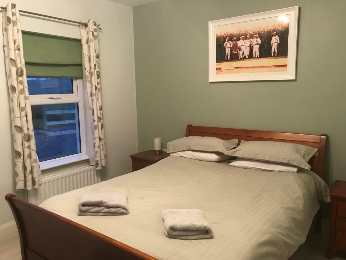 Sleeps 12 Hot Tub Sauna Cinema Pets Welcome Enniskillen Dış mekan fotoğraf